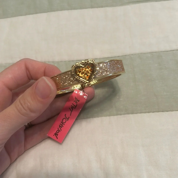 Betsey Johnson Jewelry - NWT Betsey Johnson gold tone sparkle leopard heart magnetic cuff bracelet